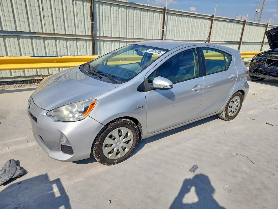 Продаж на аукціоні авто 2013 Toyota Prius C, vin: JTDKDTB33D1056021, номер лоту: 70025306