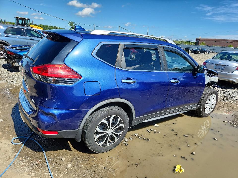 2017 Nissan Rogue მანქანა იყიდება აუქციონზე, vin: JN8AT2MV3HW015005, აუქციონის ნომერი: 67839726