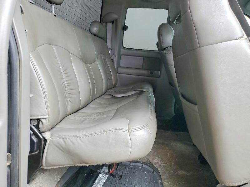2000 Chevrolet Silverado მანქანა იყიდება აუქციონზე, vin: 1GCEK19T2YE150662, აუქციონის ნომერი: 70555516