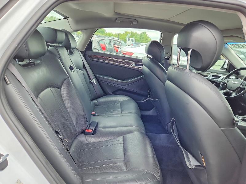 Продаж на аукціоні авто 2015 Hyundai Genesis, vin: KMHGN4JE5FU052223, номер лоту: 71040866