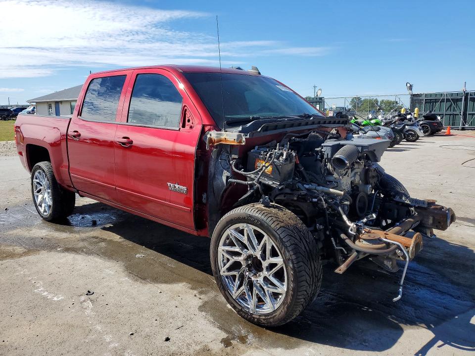 71013906 :رقم المزاد ، 3GCPCRECXJG185717 vin ، 2018 Chevrolet Silverado مزاد بيع