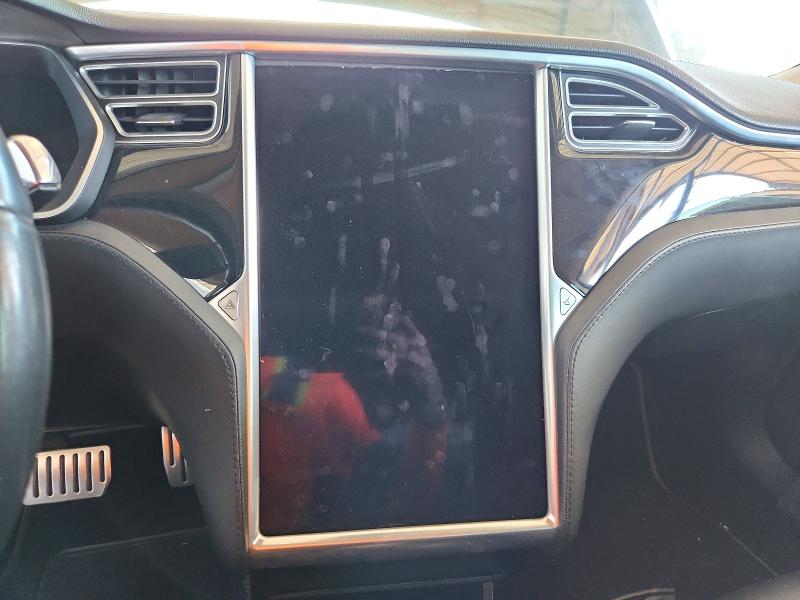 68563466 :رقم المزاد ، 5YJSA1H16EFP37365 vin ، 2014 Tesla Model S مزاد بيع