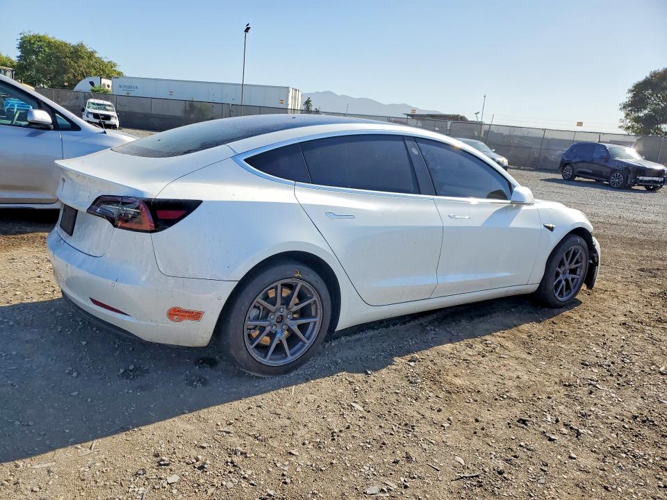 70735446 :رقم المزاد ، 5YJ3E1EA2LF590553 vin ، 2020 Tesla Model 3 مزاد بيع