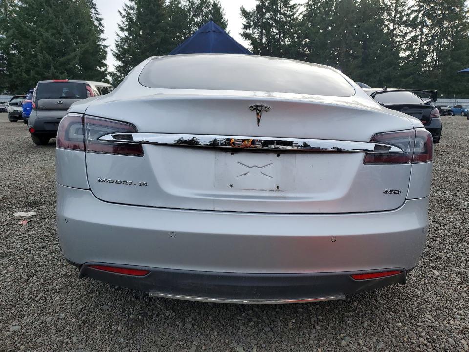 Продажа на аукционе авто 2015 Tesla Model S, vin: 5YJSA1H25FF090788, номер лота: 68669546