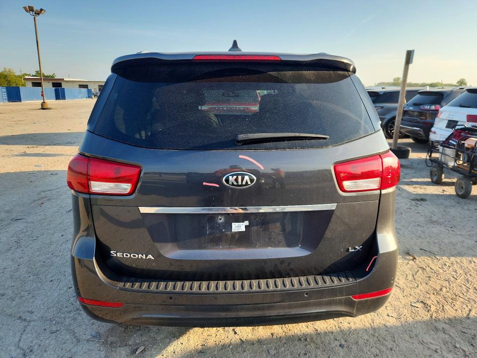 67234196 :رقم المزاد ، KNDMB5C14H6284397 vin ، 2017 Kia Sedona مزاد بيع