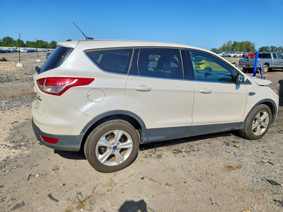 2014 Ford Escape მანქანა იყიდება აუქციონზე, vin: 1FMCU0GX9EUE07654, აუქციონის ნომერი: 69004196