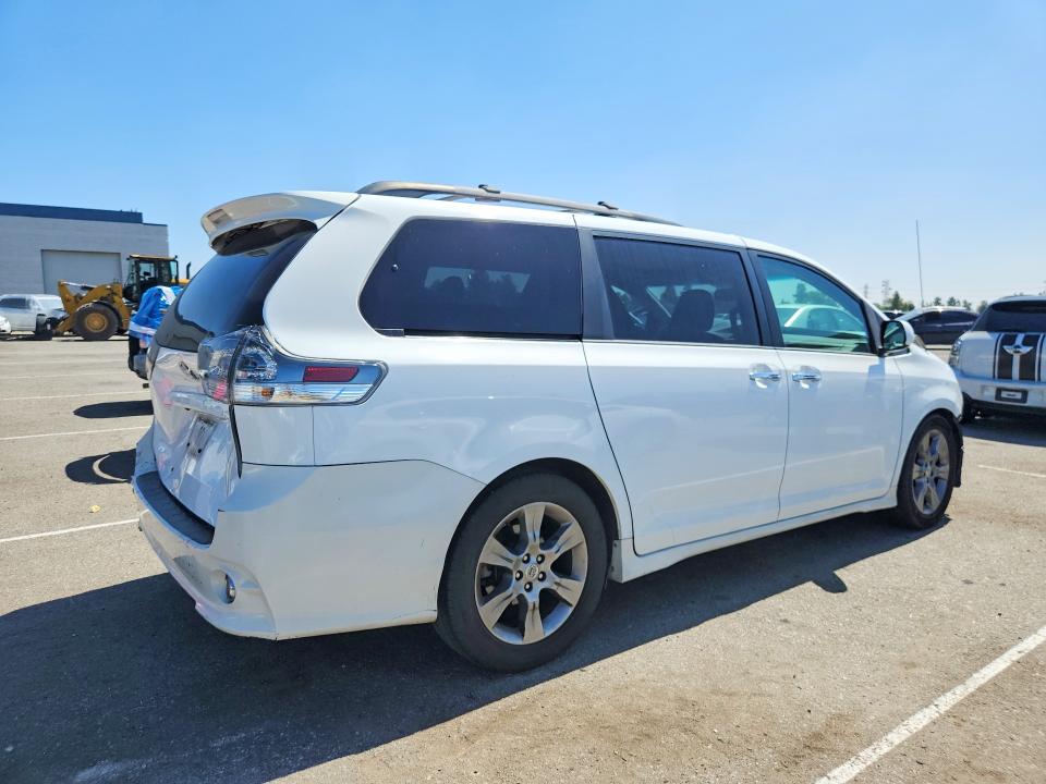 Продажа на аукционе авто 2014 Toyota Sienna, vin: 5TDXK3DC8ES422245, номер лота: 68786826