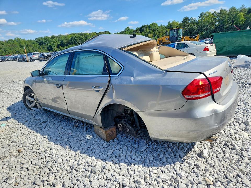 2013 Volkswagen Passat მანქანა იყიდება აუქციონზე, vin: 1VWBP7A39DC141138, აუქციონის ნომერი: 68023886