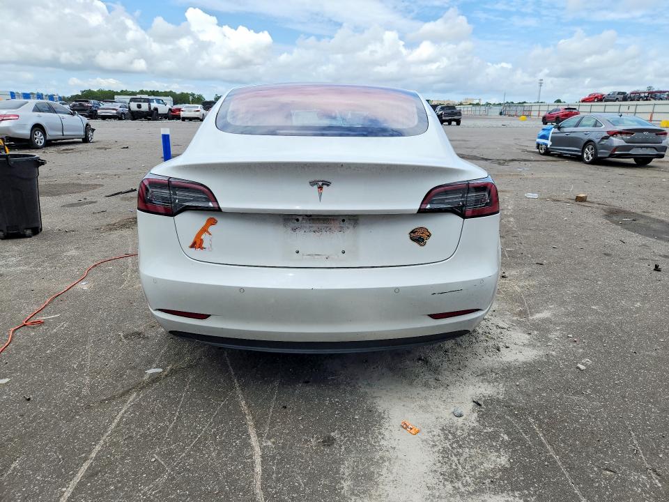 Продажа на аукционе авто 2018 Tesla Model 3, vin: 5YJ3E1EA6JF013764, номер лота: 69690786