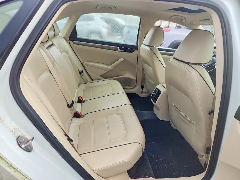 68433496 :رقم المزاد ، 1VWBT7A33GC015776 vin ، 2016 Volkswagen Passat مزاد بيع