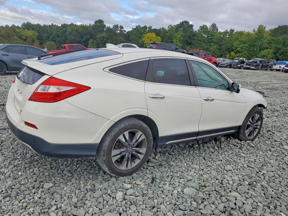 2015 Honda Crosstour მანქანა იყიდება აუქციონზე, vin: 5J6TF2H55FL004005, აუქციონის ნომერი: 70602256