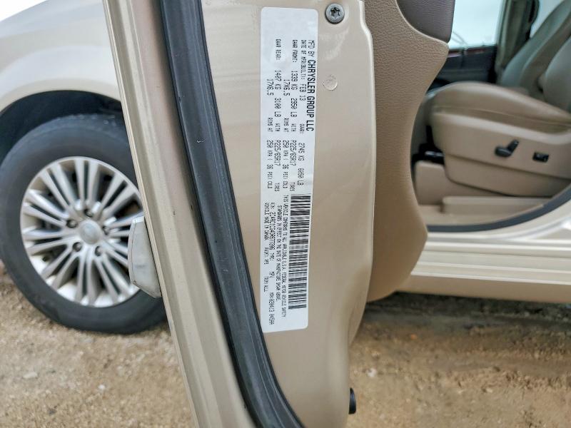 69531966 :رقم المزاد ، 2C4RC1CG4DR677206 vin ، 2013 Chrysler Town & Country مزاد بيع