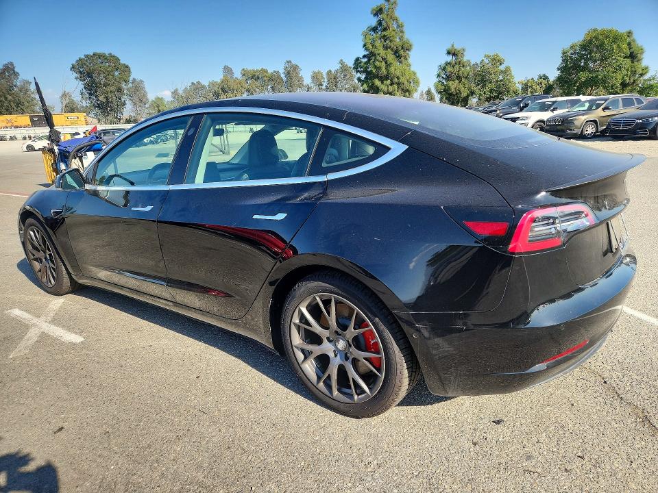 Продаж на аукціоні авто 2018 Tesla Model 3, vin: 5YJ3E1EB7JF083833, номер лоту: 69735916
