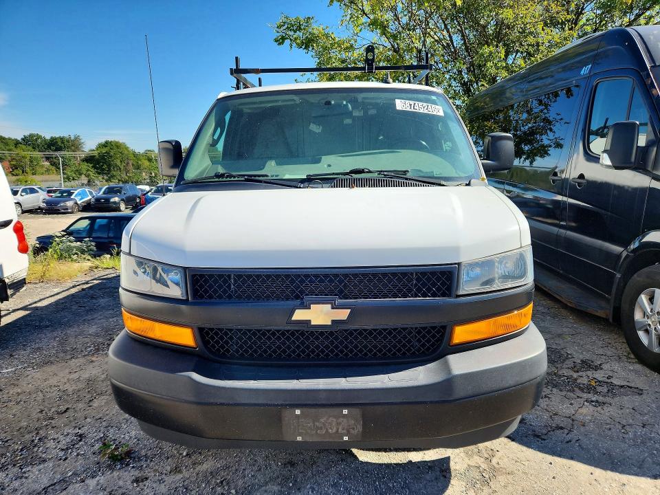 68745246 :رقم المزاد ، 1GCWGAFG2L1254162 vin ، 2020 Chevrolet Express G2500 مزاد بيع
