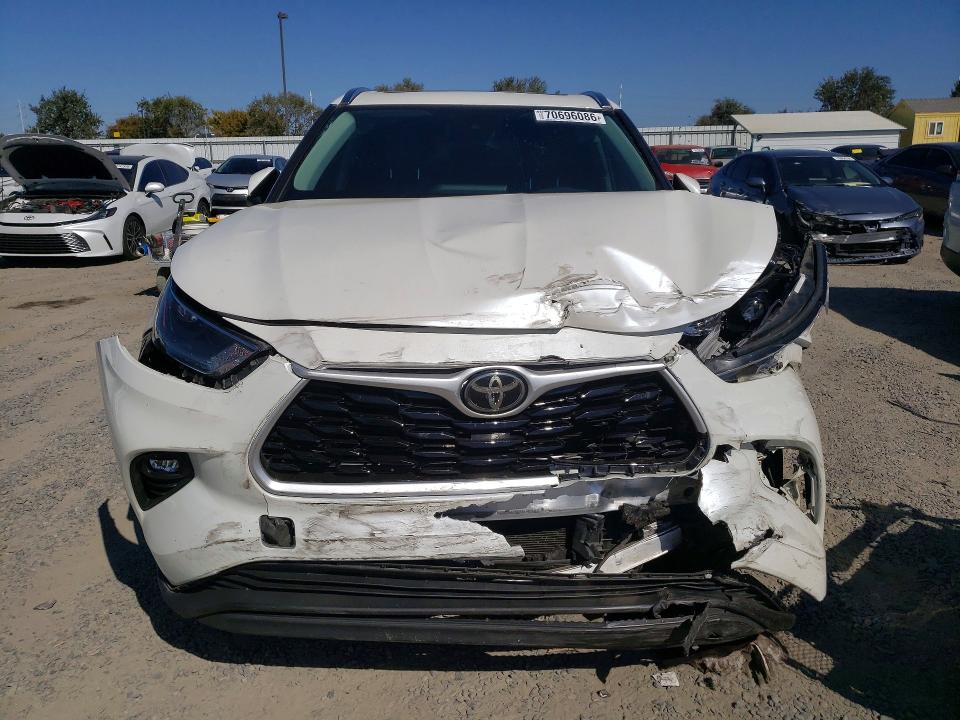 Продаж на аукціоні авто 2021 Toyota Highlander, vin: 5TDHZRBH6MS073358, номер лоту: 70696086