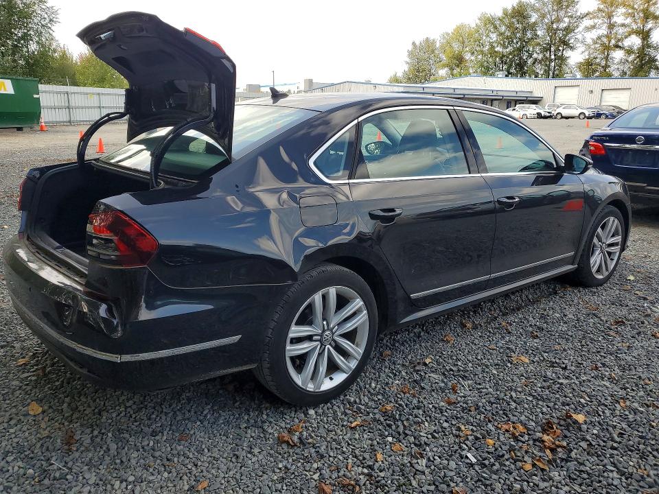 Продажа на аукционе авто 2017 Volkswagen Passat, vin: 1VWGT7A36HC067698, номер лота: 68692856