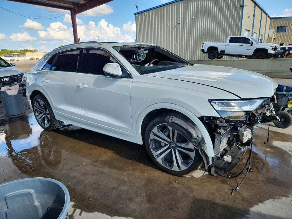 68361806 :رقم المزاد ، WA1BVAF12KD038755 vin ، 2019 Audi Q8 مزاد بيع
