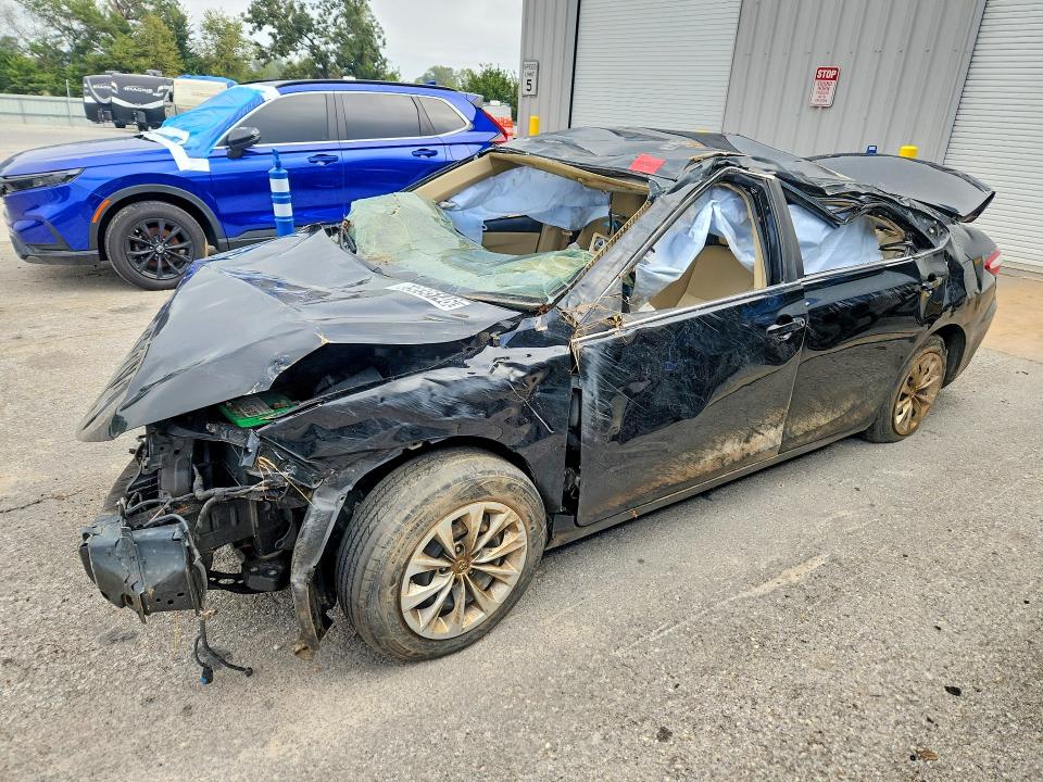 69895146 :رقم المزاد ، 4T4BF1FK4GR564356 vin ، 2016 Toyota Camry مزاد بيع