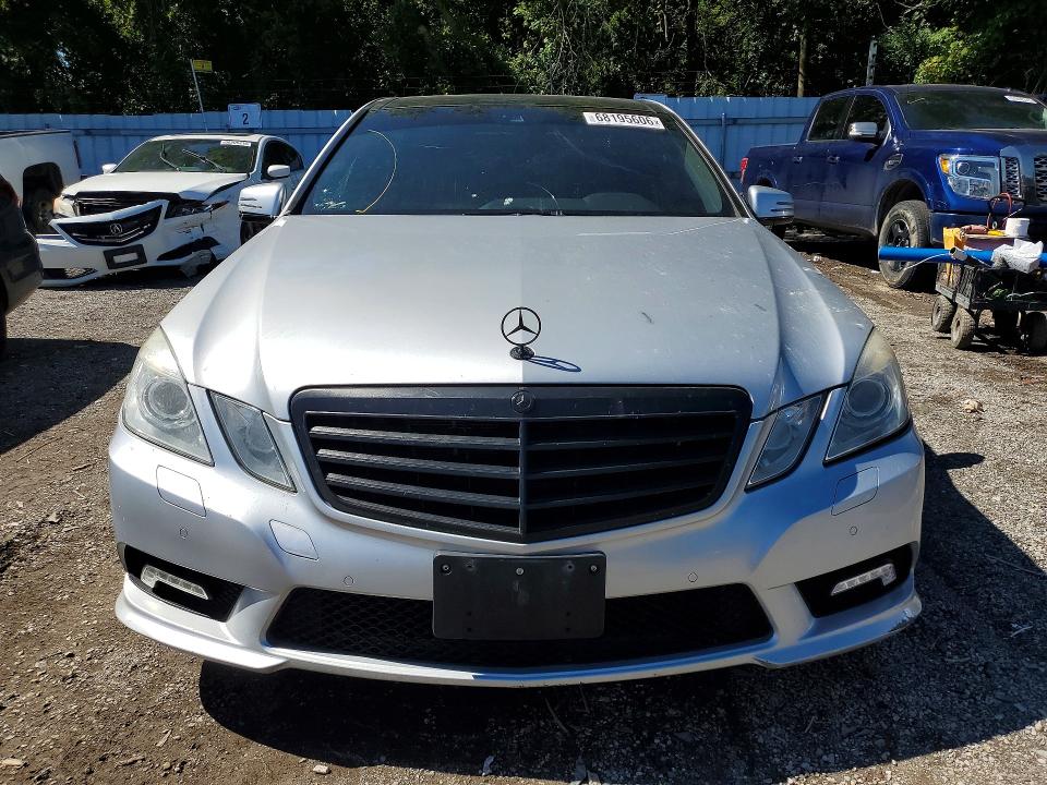68195606 :رقم المزاد ، WDDHF8HB0AA096056 vin ، 2010 Mercedes-benz E مزاد بيع