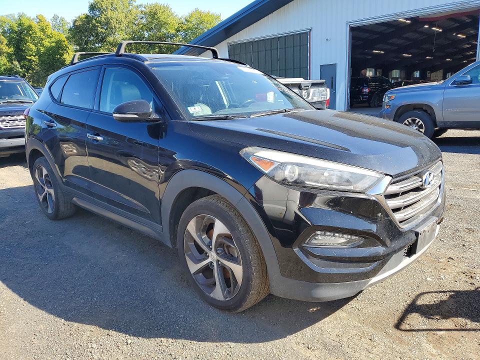 68218636 :رقم المزاد ، KM8J3CA21GU245885         vin ، 2016 Hyundai Tucson مزاد بيع