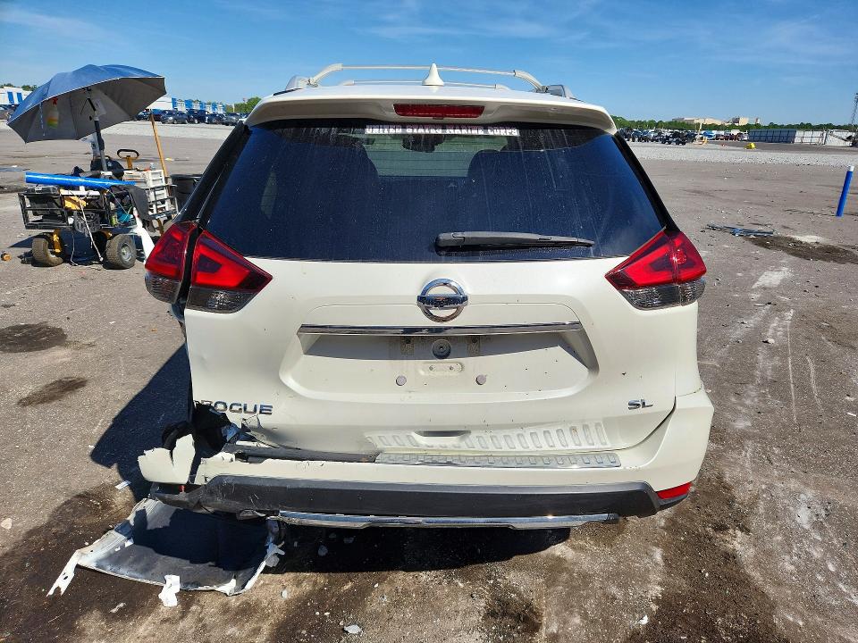 Продаж на аукціоні авто 2018 Nissan Rogue, vin: 5N1AT2MT0JC798488, номер лоту: 70982316