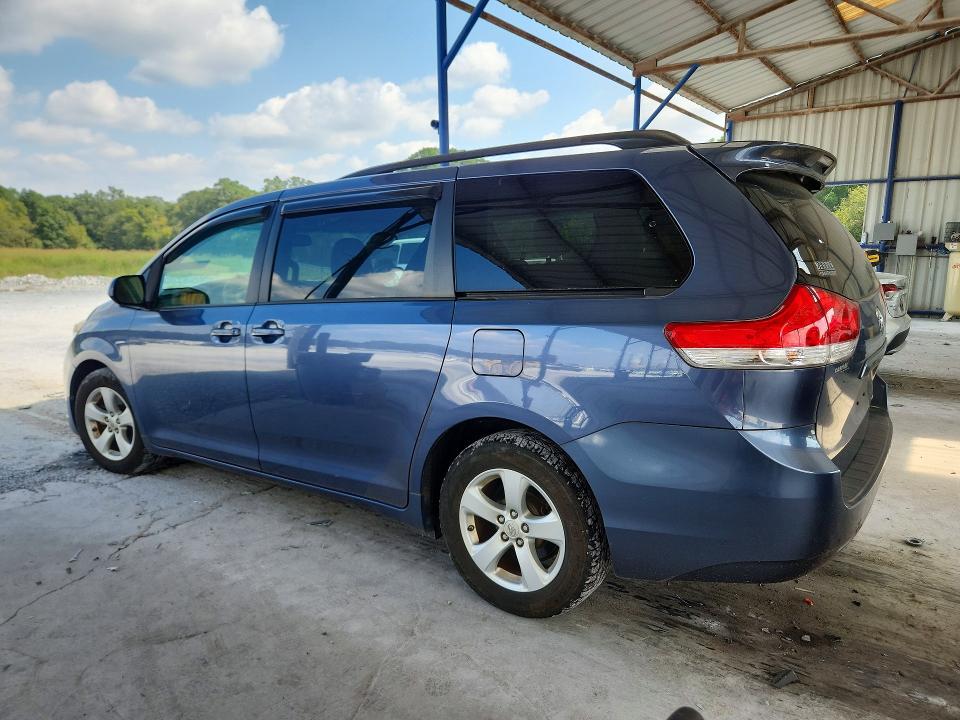 69358606 :رقم المزاد ، 5TDKK3DC5ES525486 vin ، 2014 Toyota Sienna مزاد بيع