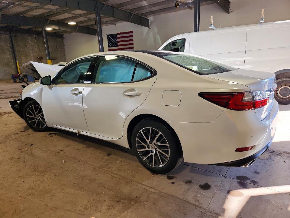 68637946 :رقم المزاد ، 58ABK1GGXJU082703 vin ، 2018 Lexus Es مزاد بيع