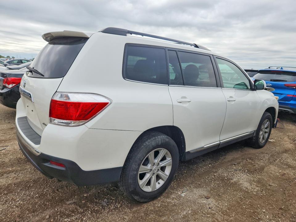 2013 Toyota Highlander მანქანა იყიდება აუქციონზე, vin: 5TDBK3EH8DS212067, აუქციონის ნომერი: 69158656