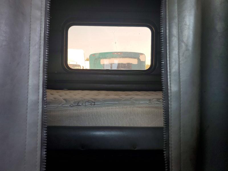 2000 Peterbilt 379 მანქანა იყიდება აუქციონზე, vin: 1XP5DR9X0YN507850, აუქციონის ნომერი: 68148476