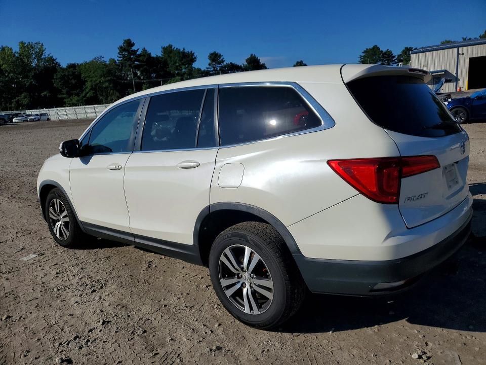 67812686 :رقم المزاد ، 5FNYF6H58GB038382 vin ، 2016 Honda Pilot مزاد بيع