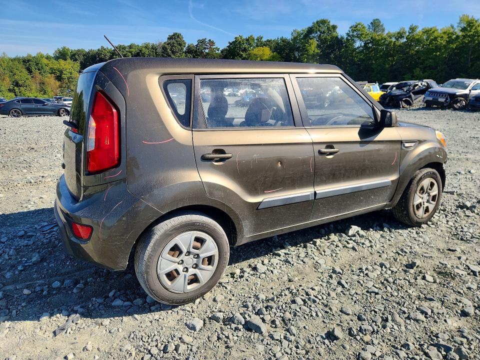 67107366 :رقم المزاد ، KNDJT2A51D7522229 vin ، 2013 Kia Soul مزاد بيع