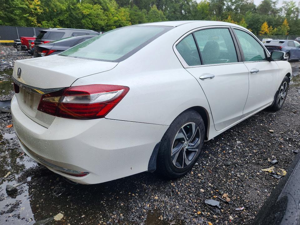 69785686 :رقم المزاد ، 1HGCR2F37HA067279 vin ، 2017 Honda Accord مزاد بيع