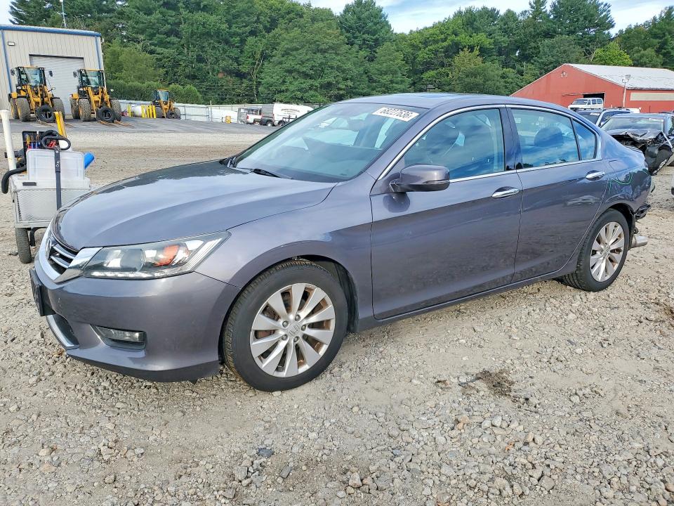 Auction sale of the 2015 Honda Accord, vin: 1HGCR3F82FA032325, lot number: 68227636