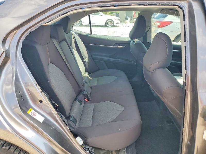 68144476 :رقم المزاد ، 4T1B11HK4KU761123 vin ، 2019 Toyota Camry مزاد بيع