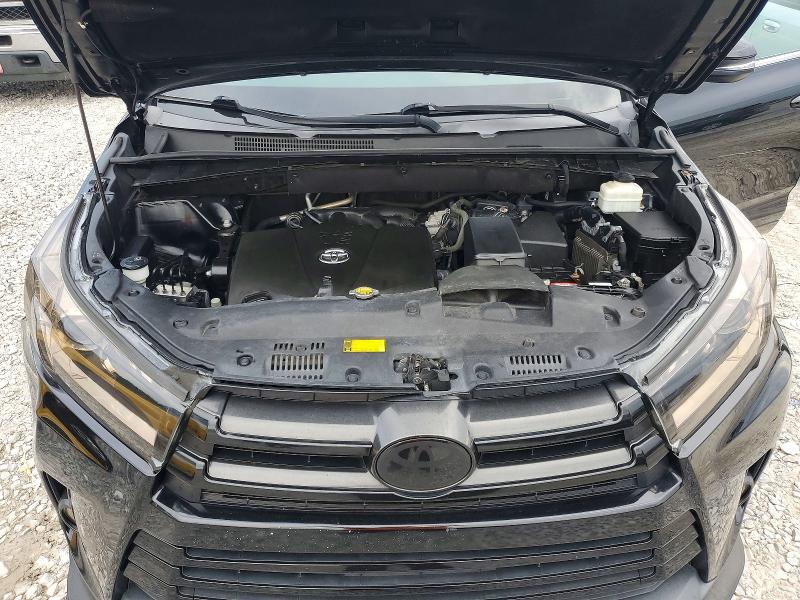 69915356 :رقم المزاد ، 5TDJZRFH9HS375826 vin ، 2017 Toyota Highlander مزاد بيع