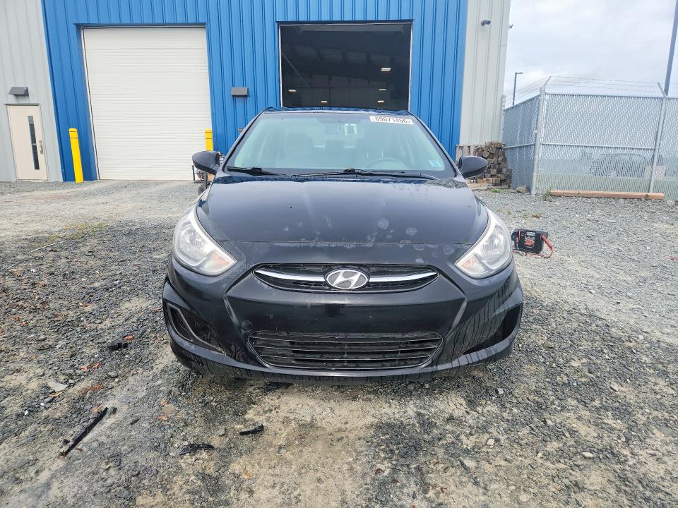 69071456 :رقم المزاد ، KMHCT4AE2FU806411 vin ، 2015 Hyundai Accent مزاد بيع