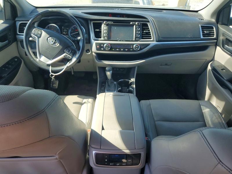 67971256 :رقم المزاد ، 5TDDZRFH4JS496279 vin ، 2018 Toyota Highlander مزاد بيع