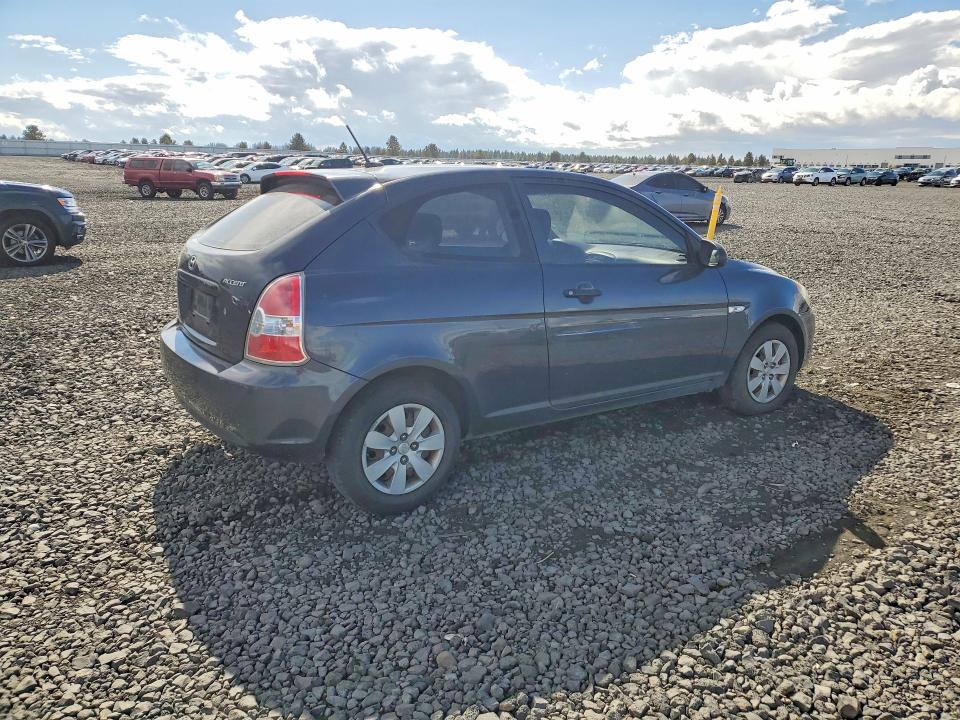 70646956 :رقم المزاد ، KMHCM36C78U093555 vin ، 2008 Hyundai Accent مزاد بيع
