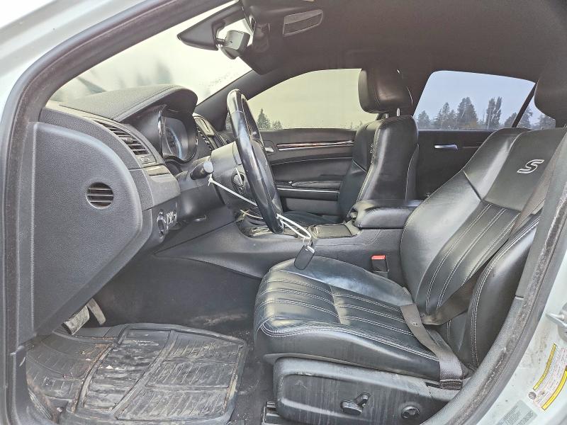 Auction sale of the 2017 Chrysler 300, vin: 2C3CCABG1HH657552        , lot number: 68808066