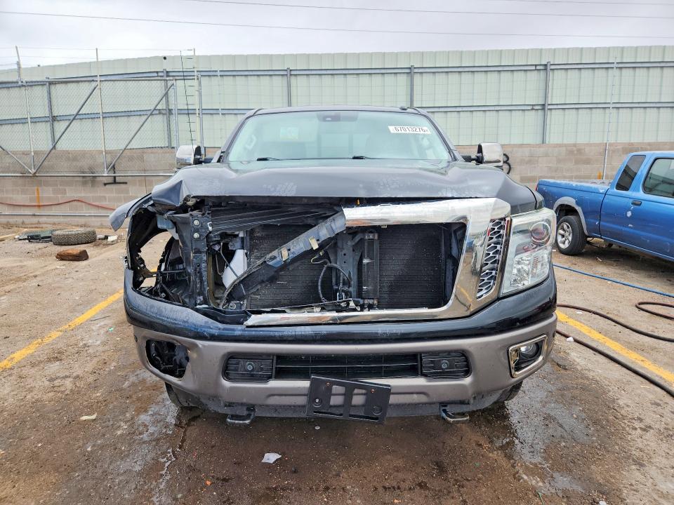 67013276 :رقم المزاد ، 1N6BA1F43HN508965 vin ، 2017 Nissan Titan Xd مزاد بيع