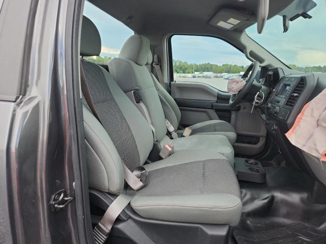 70331796 :رقم المزاد ، 1FTMF1CB2JFB12932 vin ، 2018 Ford F150 مزاد بيع