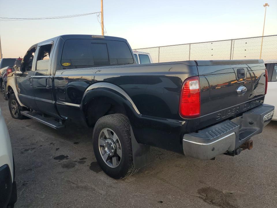 68371116 :رقم المزاد ، 1FT8W3BT4FED05250 vin ، 2015 Ford F350 مزاد بيع