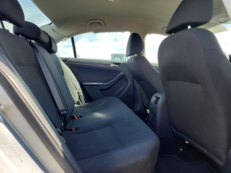 64090636 :رقم المزاد ، 3VW167AJ5GM342275 vin ، 2016 Volkswagen Jetta مزاد بيع