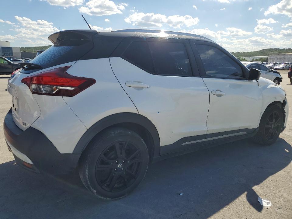 Auction sale of the 2019 Nissan Kicks, vin: 3N1CP5CUXKL569628        , lot number: 69325716