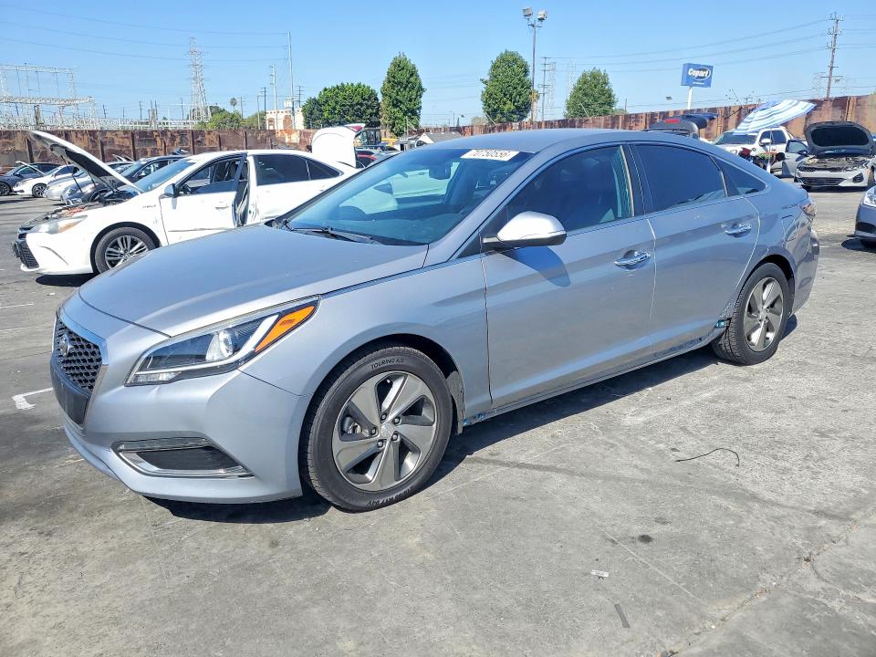 2016 Hyundai Sonata Hybrid მანქანა იყიდება აუქციონზე, vin: KMHE34L10GA009967, აუქციონის ნომერი: 70750556