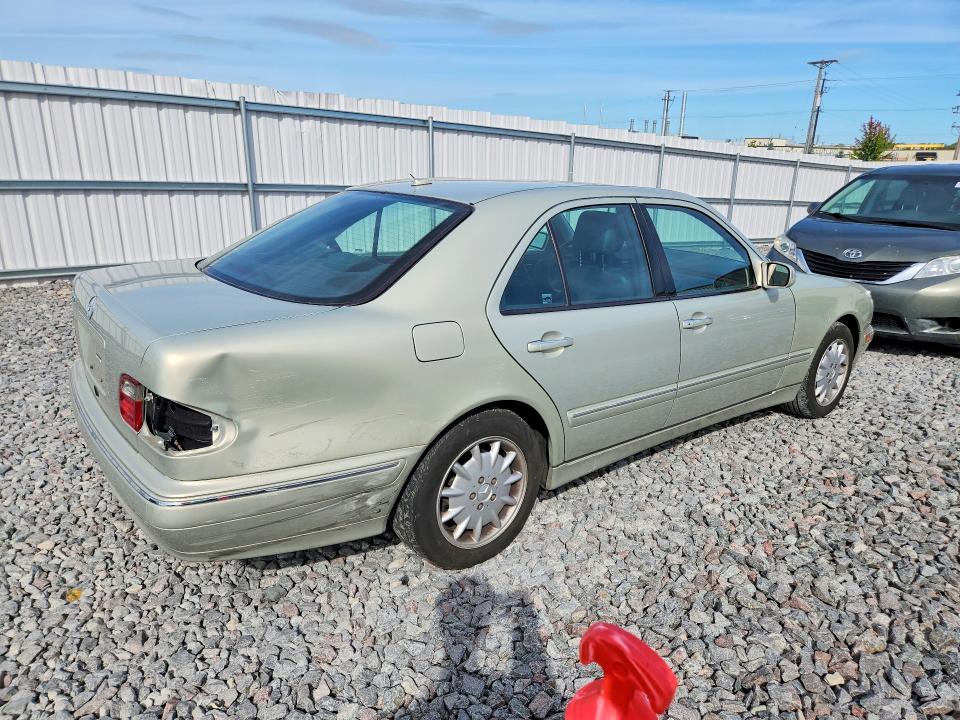 70443366 :رقم المزاد ، WDBJF65J3YB114676 vin ، 2000 Mercedes-benz E مزاد بيع