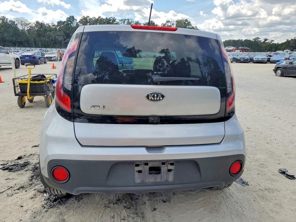 70640586 :رقم المزاد ، KNDJN2A27H7465122 vin ، 2017 Kia Soul مزاد بيع