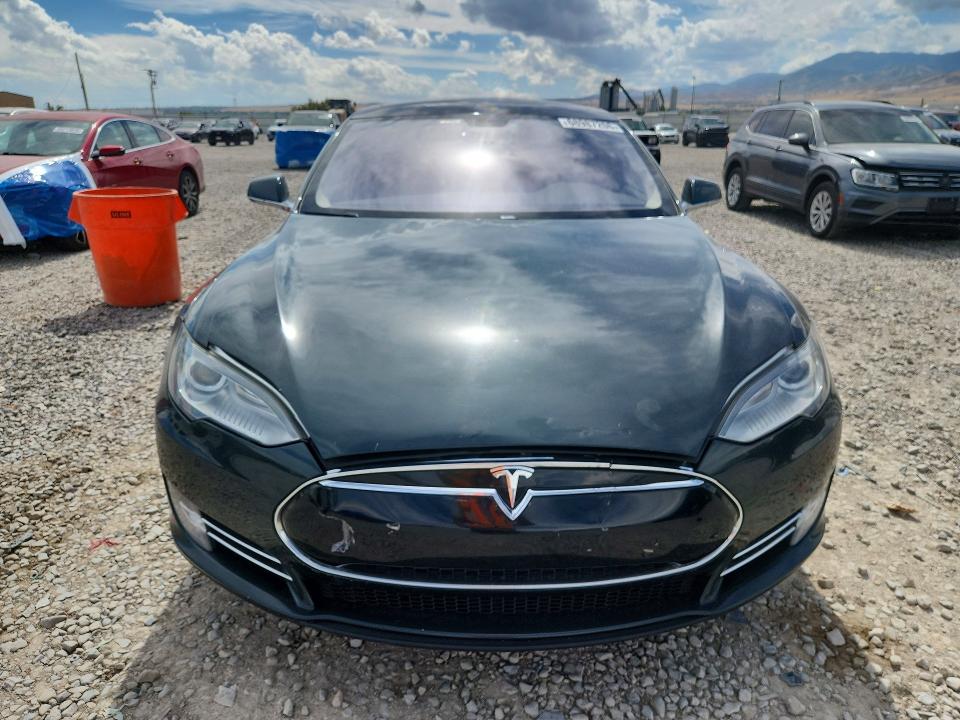 Продажа на аукционе авто 2014 Tesla Model S, vin: 5YJSA1H12EFP47925, номер лота: 68987206