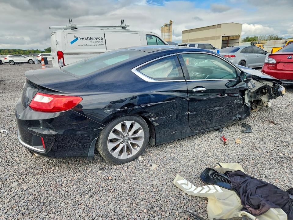 69882626 :رقم المزاد ، 1HGCT1B71FA007239 vin ، 2015 Honda Accord مزاد بيع