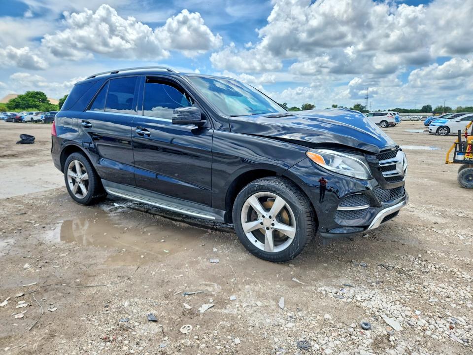 67549796 :رقم المزاد ، 4JGDA5JB1HA824876 vin ، 2017 Mercedes-benz Gle مزاد بيع